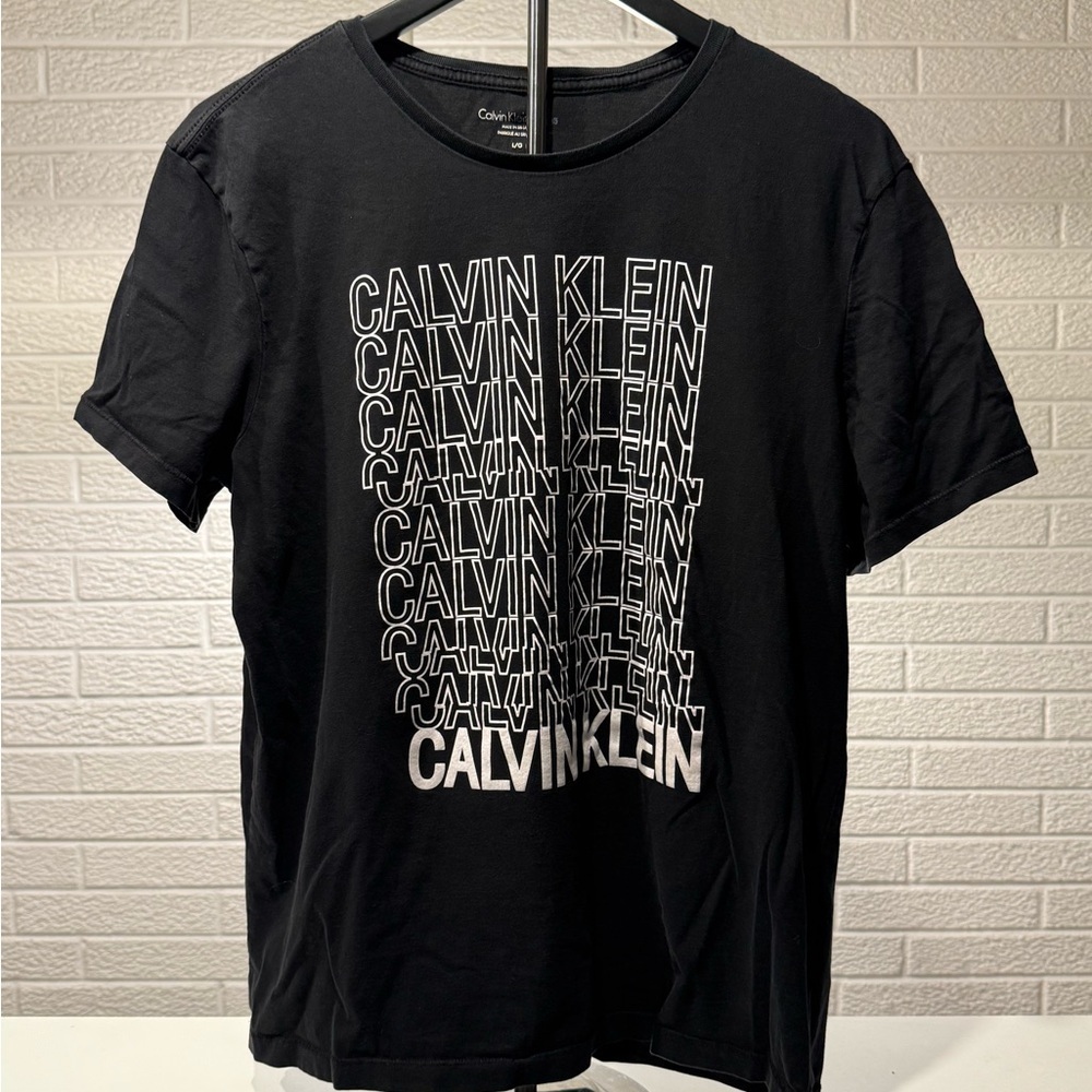 Calvin Klein Black Short Sleeve Tee with Logo Design